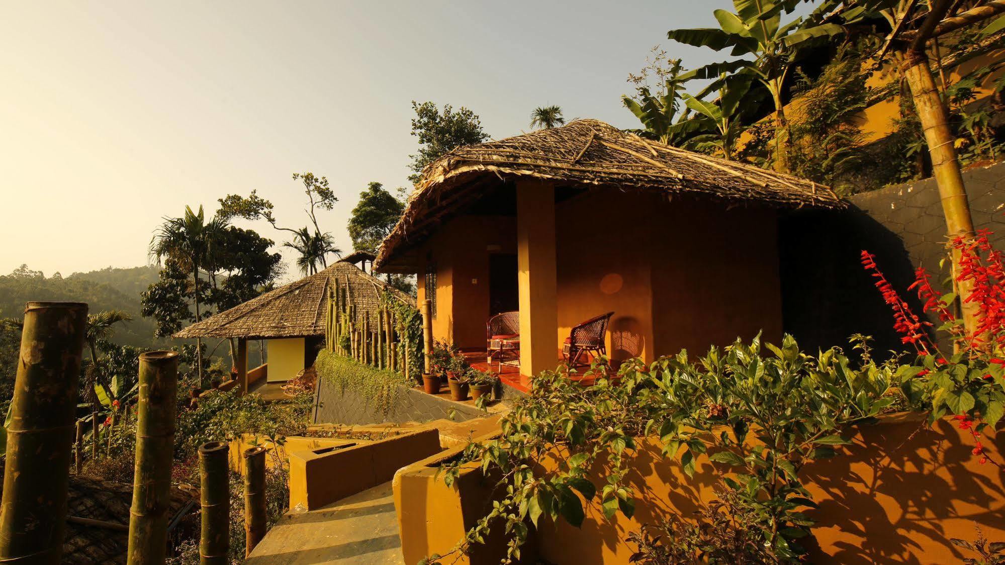 Eco Tones Hotel Munnar Buitenkant foto